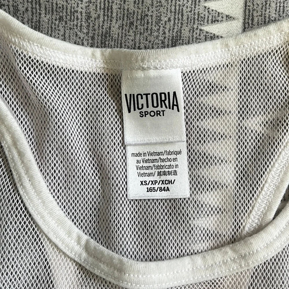 Victoria’s Secret Sport Work Out Tank - Picture 4 of 5